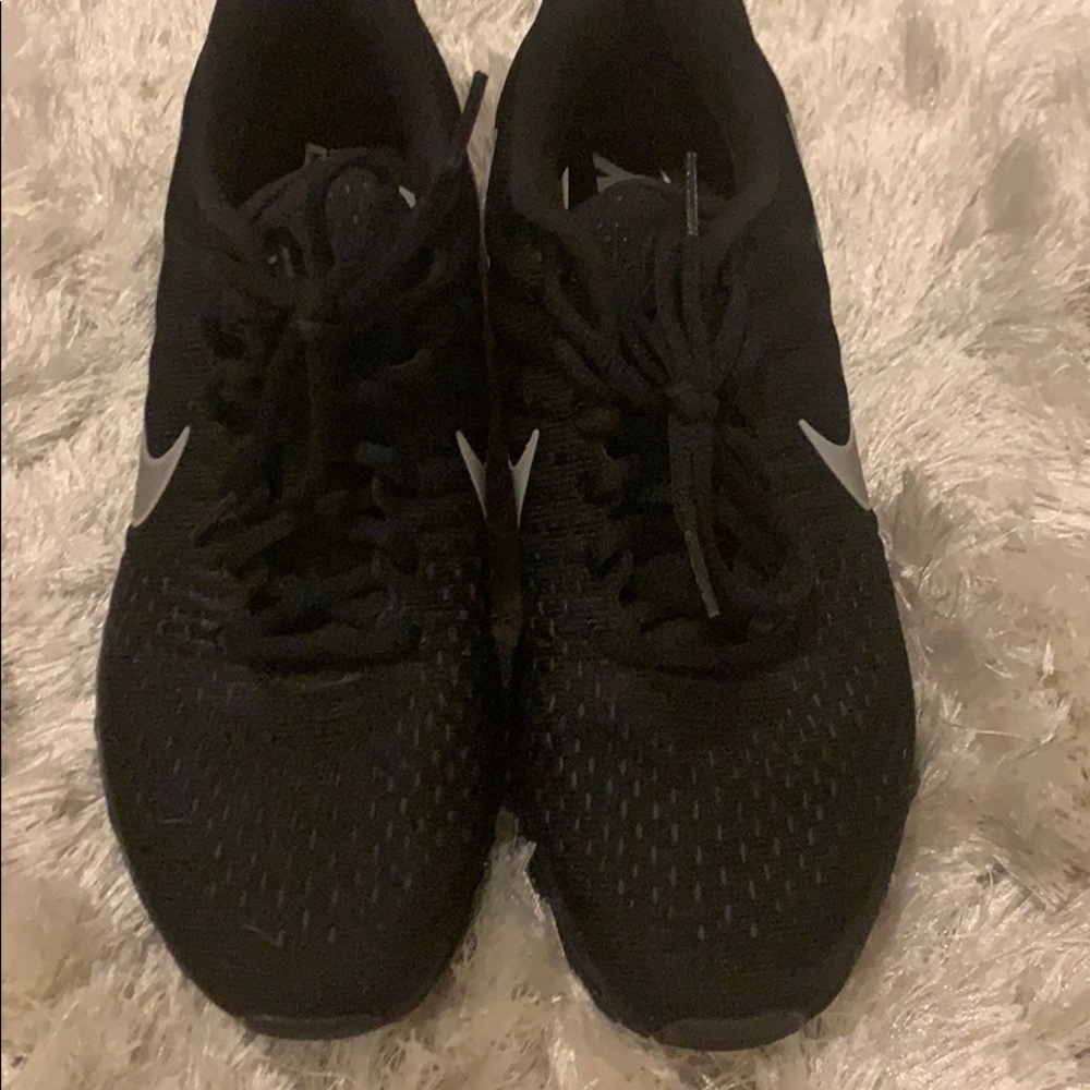 Nike air max. Never worn. Black w/ white swoosh